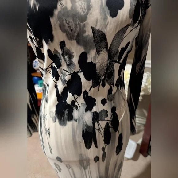 Fuzzi Dress - Picture 4 of 7